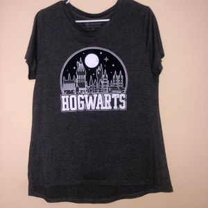 Grey hogwarts tshirt